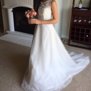 Simple yet beautiful wedding dress